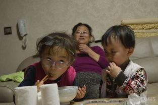 女儿长大了吃瓜