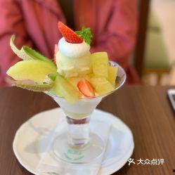 吃蜜瓜杯,甜蜜滋味，尽享夏日清凉