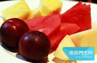 瓜和李子能一起吃吗,瓜与李子同食的注意事项及搭配建议